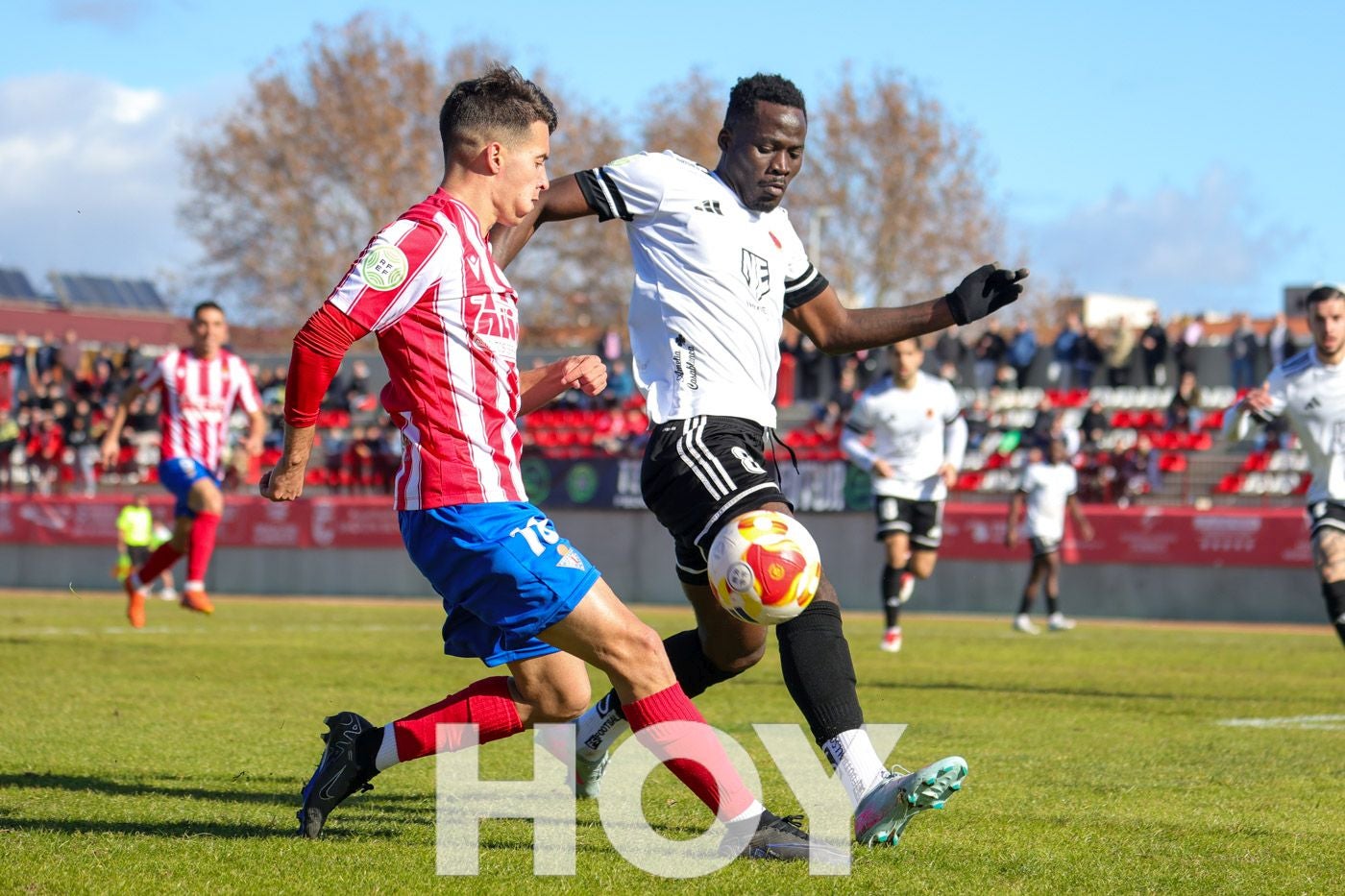 El Don Benito arranca más líder la segunda vuelta