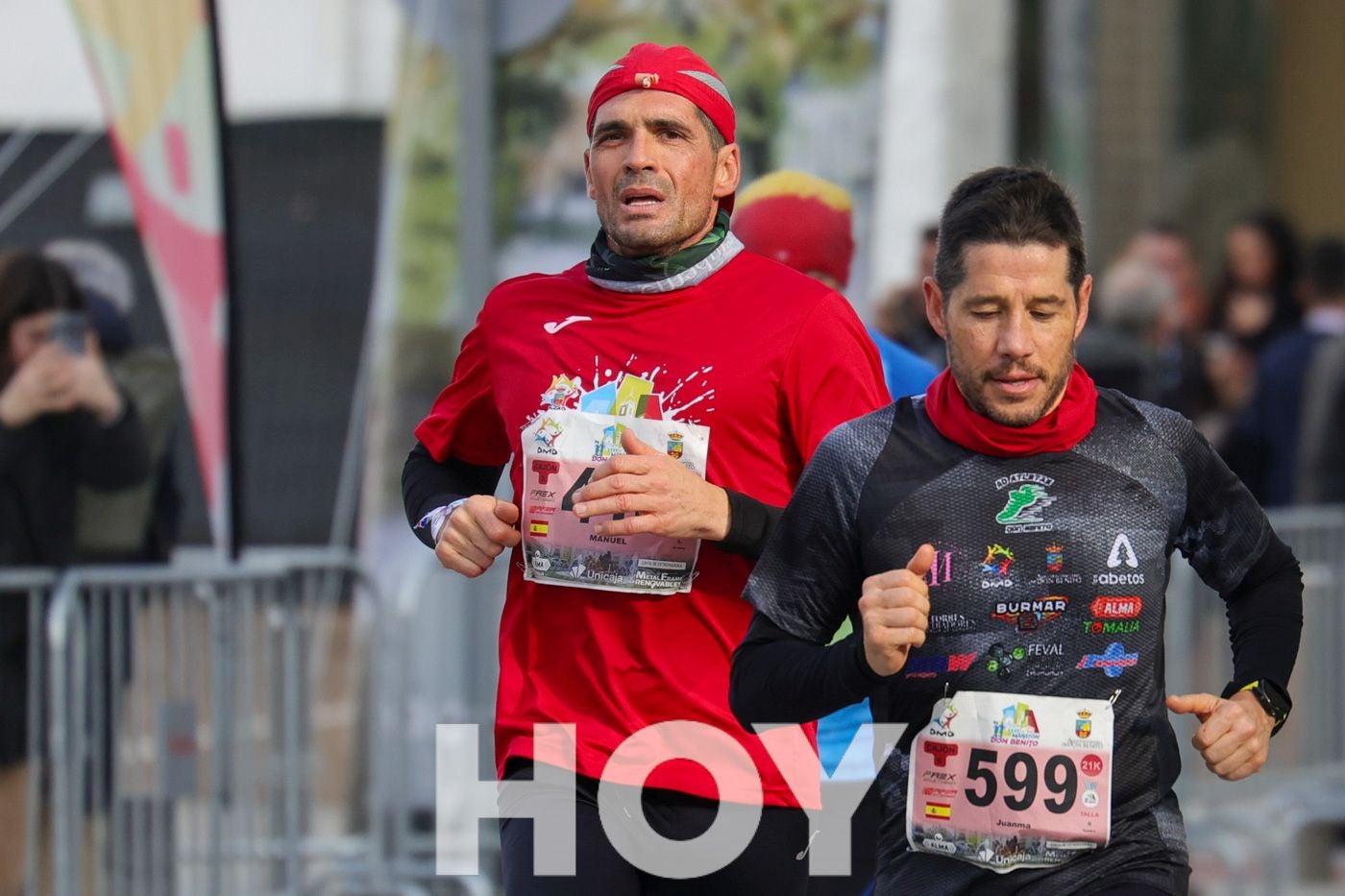 Gran ambiente de atletismo en las calles de Don Benito