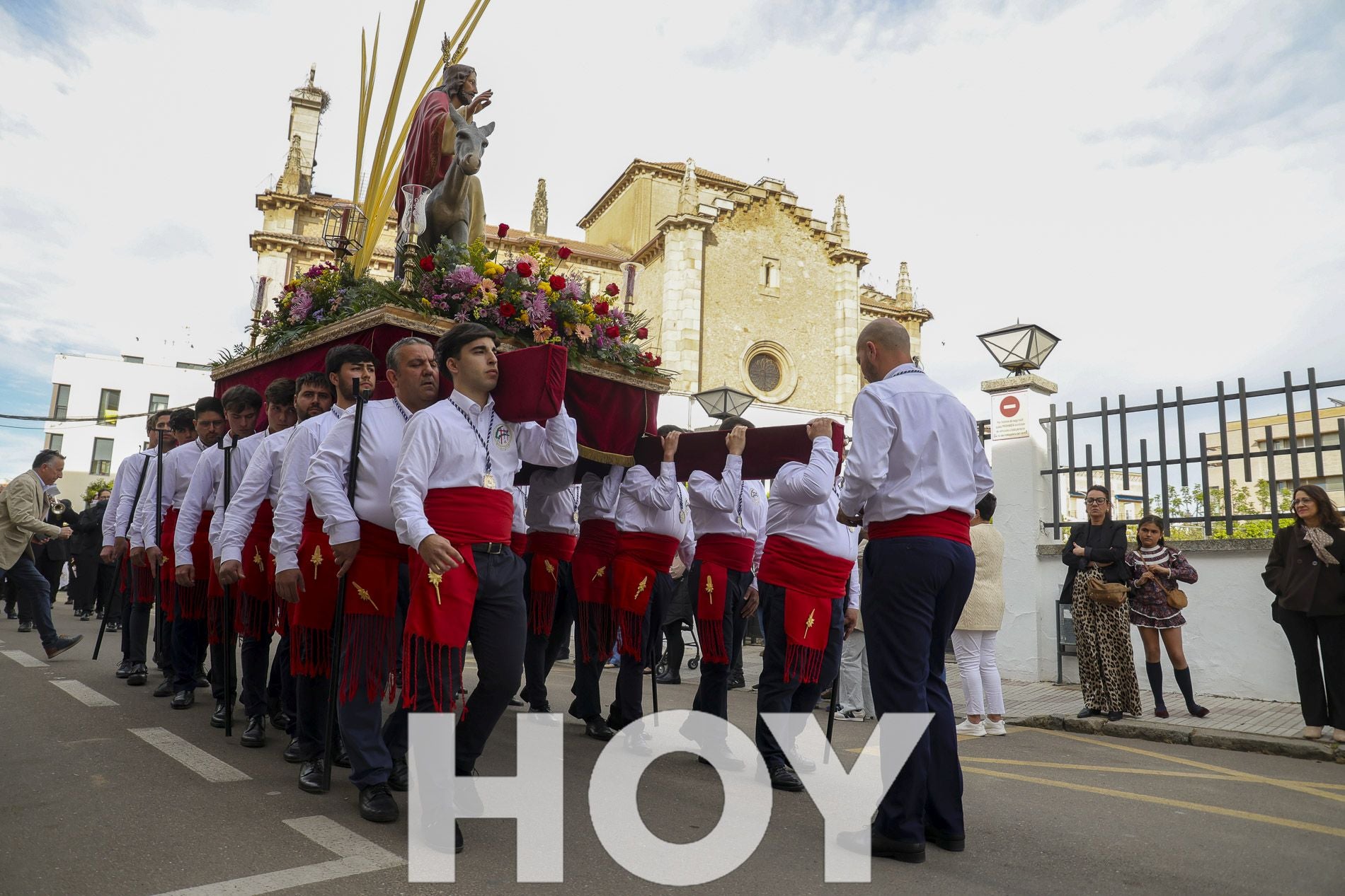 Imágenes del Domingo de Ramos y el Lunes Santo en Don Benito