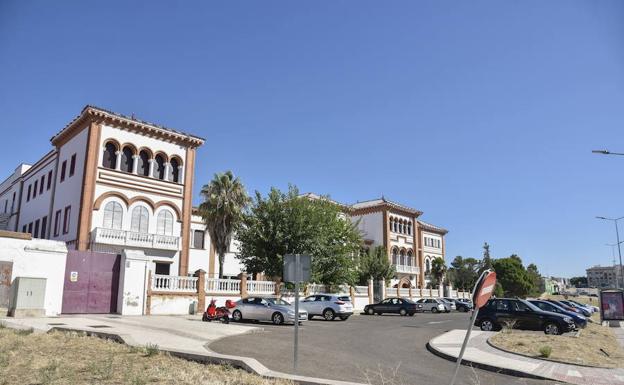 «El primer centro universitario de Extremadura fue el seminario de Badajoz, creado en 1973». En la imagen, aspecto actual. 