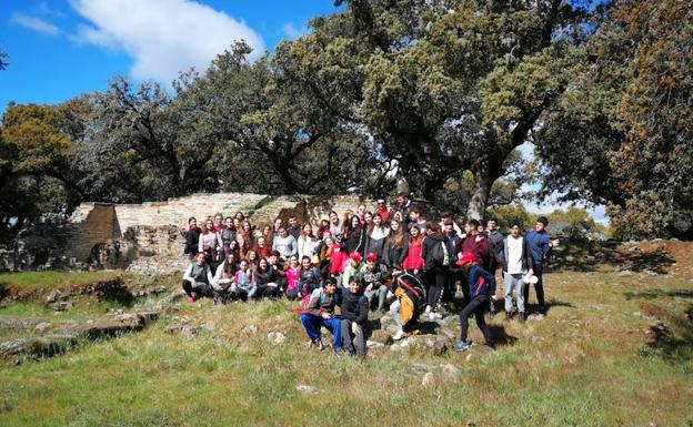 Los alumnos en la ciudad romana de Nertóbriga 