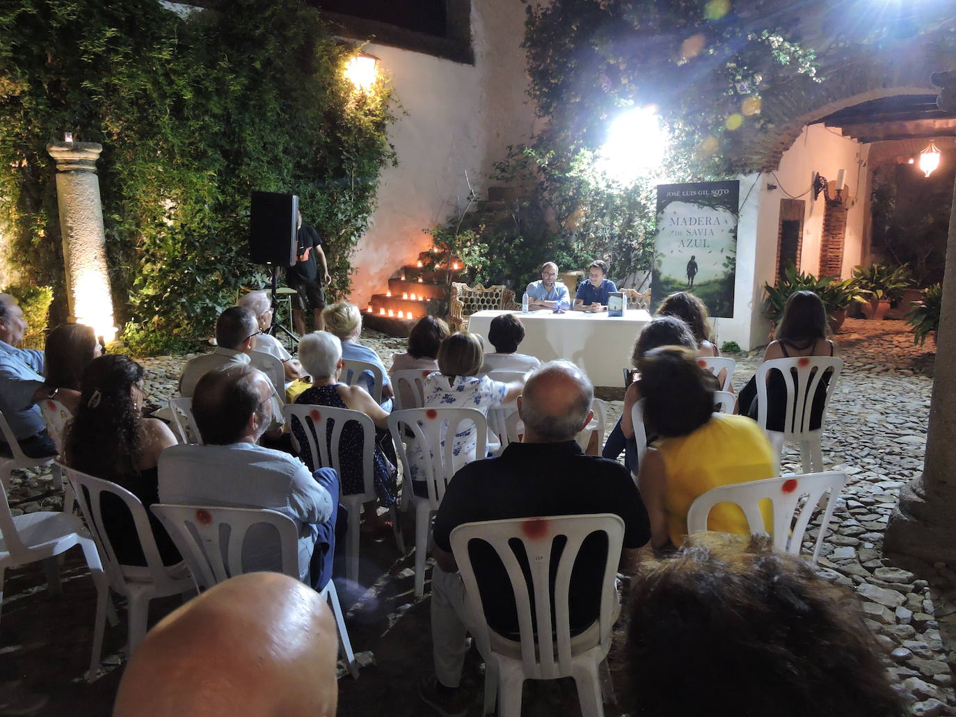 100 fotos sobre todas las actividades de la noche en blanco frexnense.