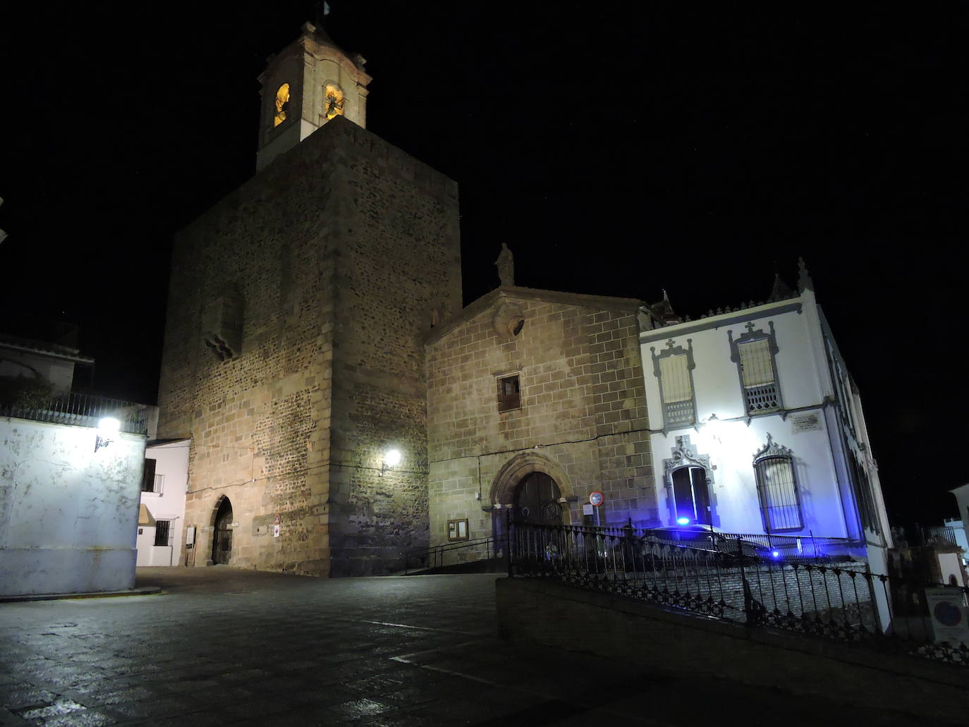 100 fotos sobre todas las actividades de la noche en blanco frexnense.