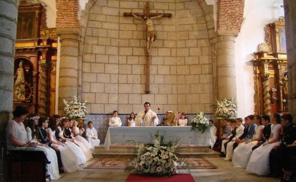Semana parroquial marcada por la administración de varios sacramentos