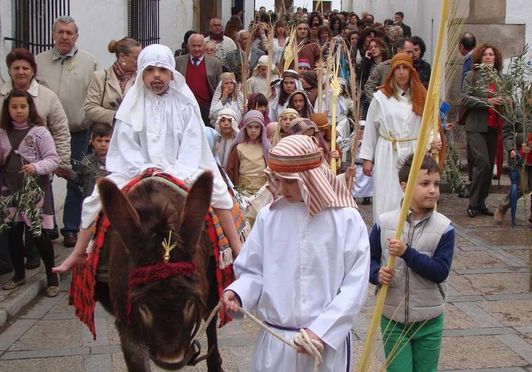 La procesión del Domingo de Ramos inició la Semana Santa de Fregenal