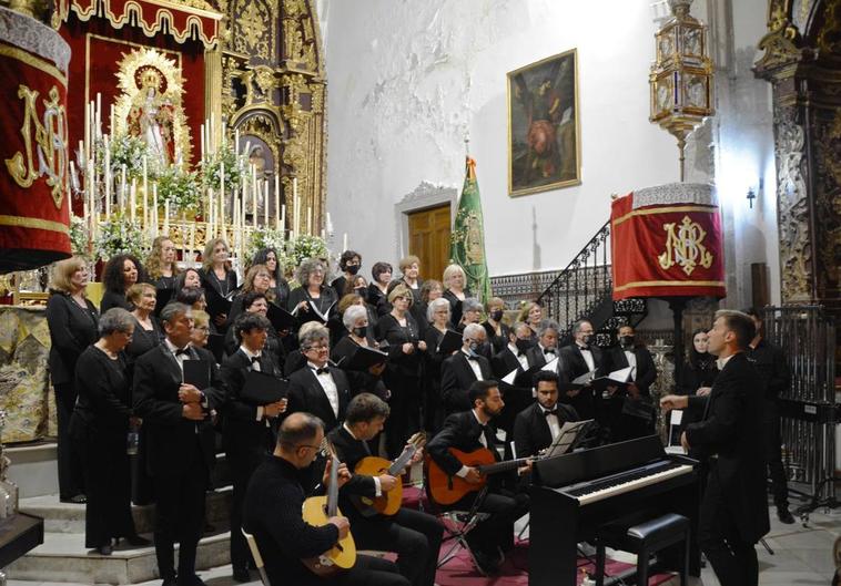 La Coral Frexnense vuelve al Santuario para abrir las puertas de las Fiestas Patronales