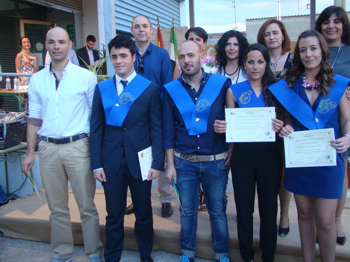Entregadas las orlas a los nuevos graduados del Eugenio Hermoso distinguiéndose a sus mejores expedientes