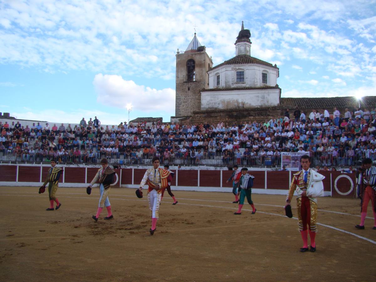 Plaza de Toros de Fregenal al inicio de la lidia. 