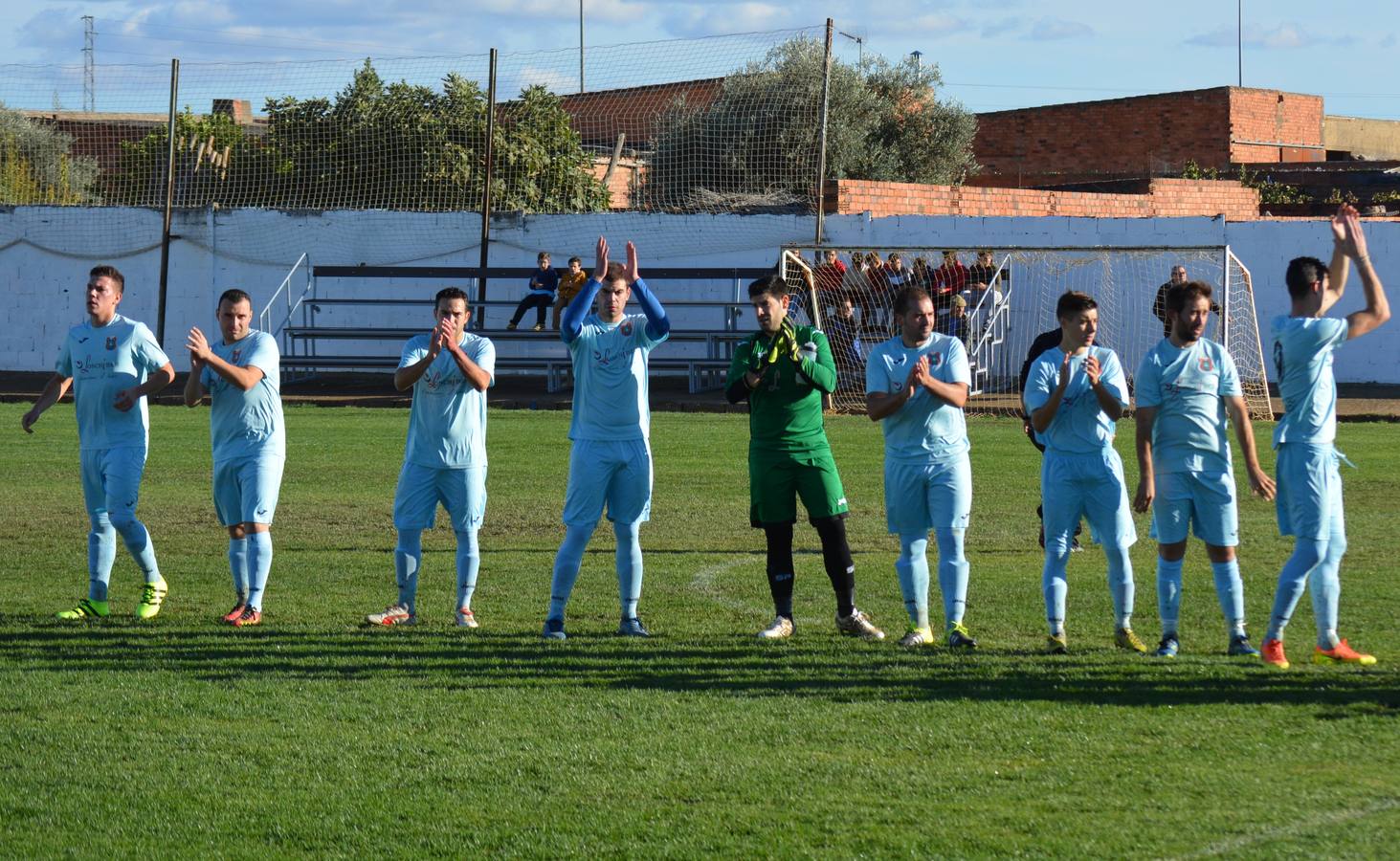 Pedro Polis lesionado en un dedo no estará con su equipo.