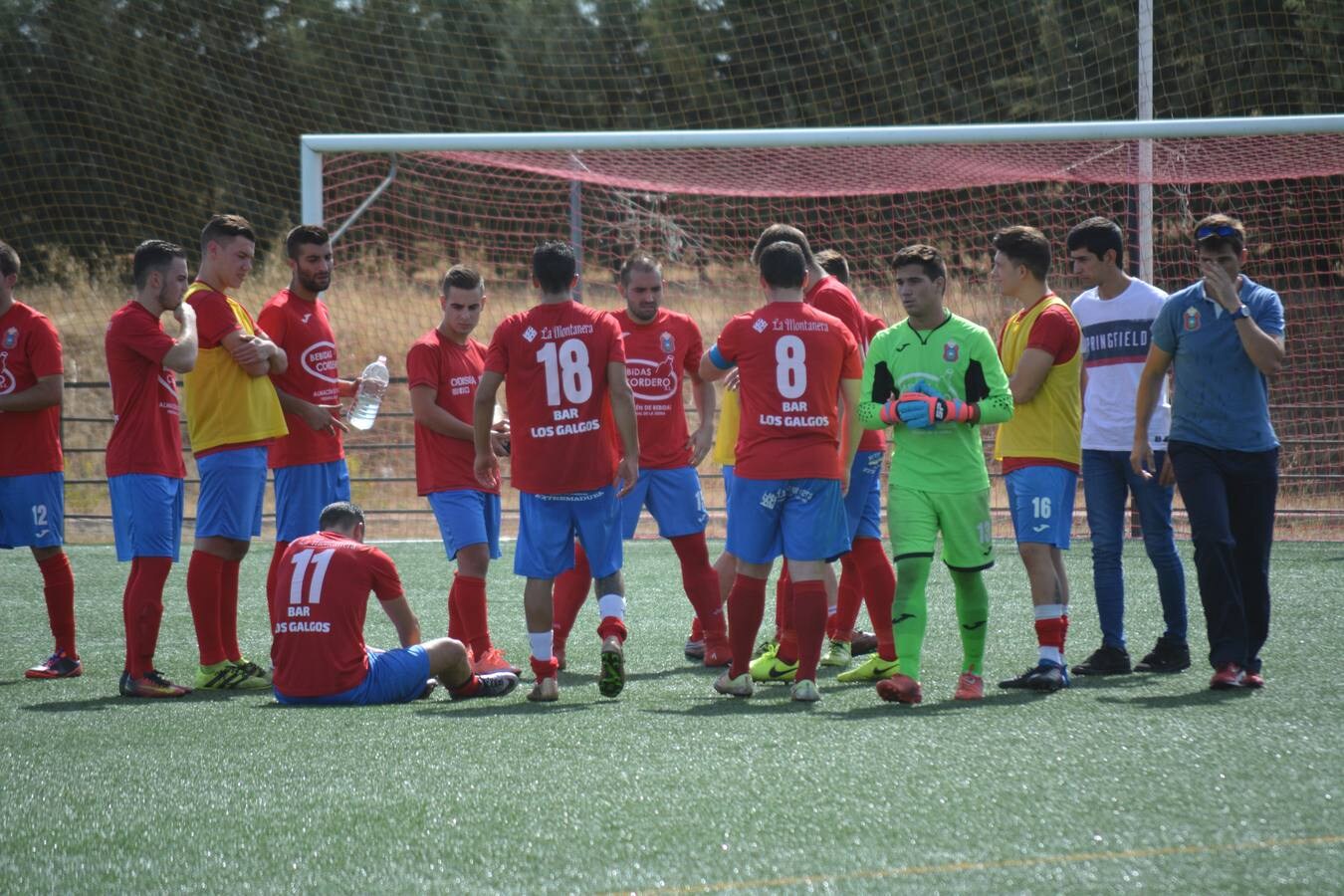 Tras las lesiones el equipo se veía preocupado en el descanso del partido, aunque luego supo sobreponerse en lo deportivo.  