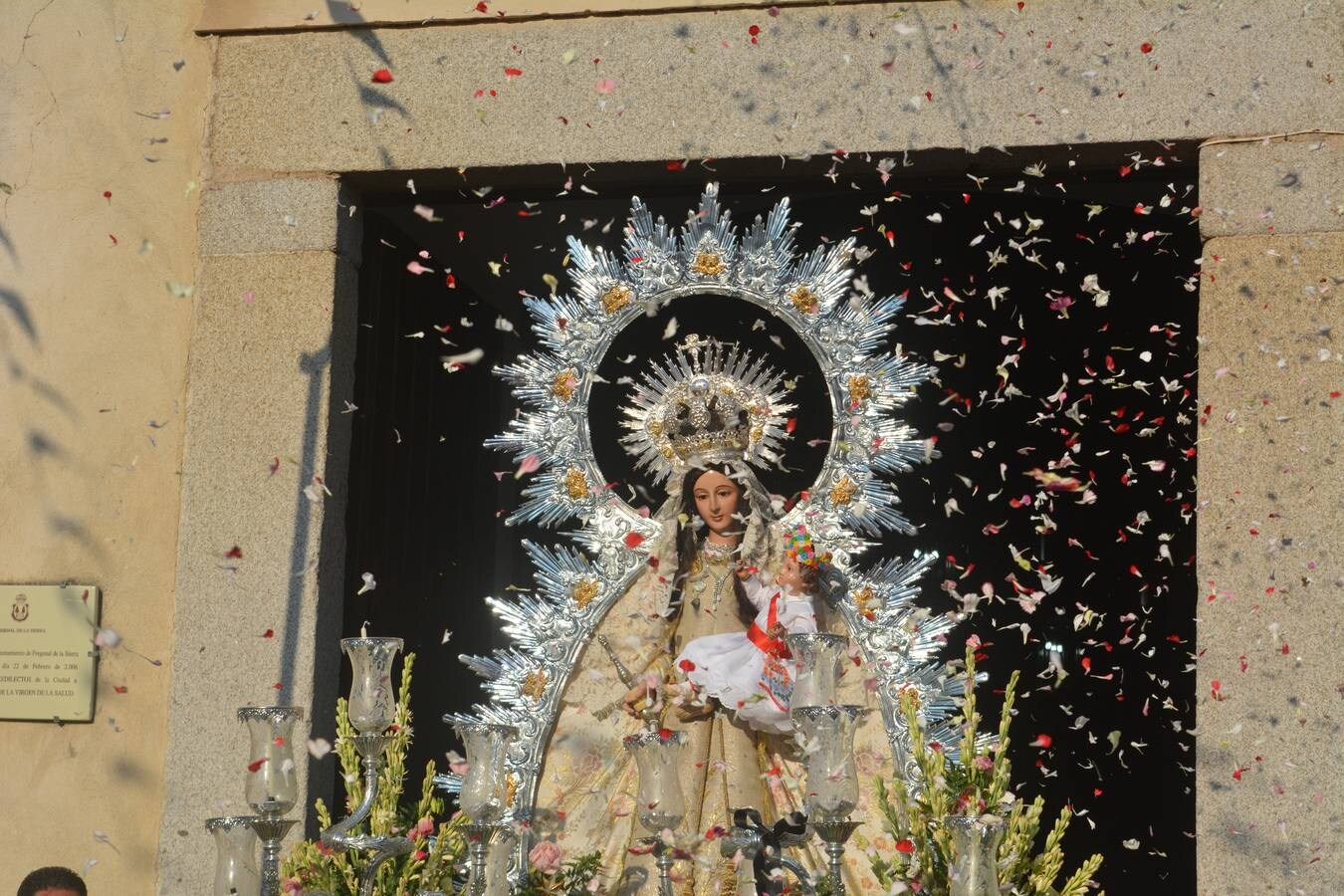 Cofradía del Señor de los Afligidos que procesiona desde el templo de Santa Ana. 