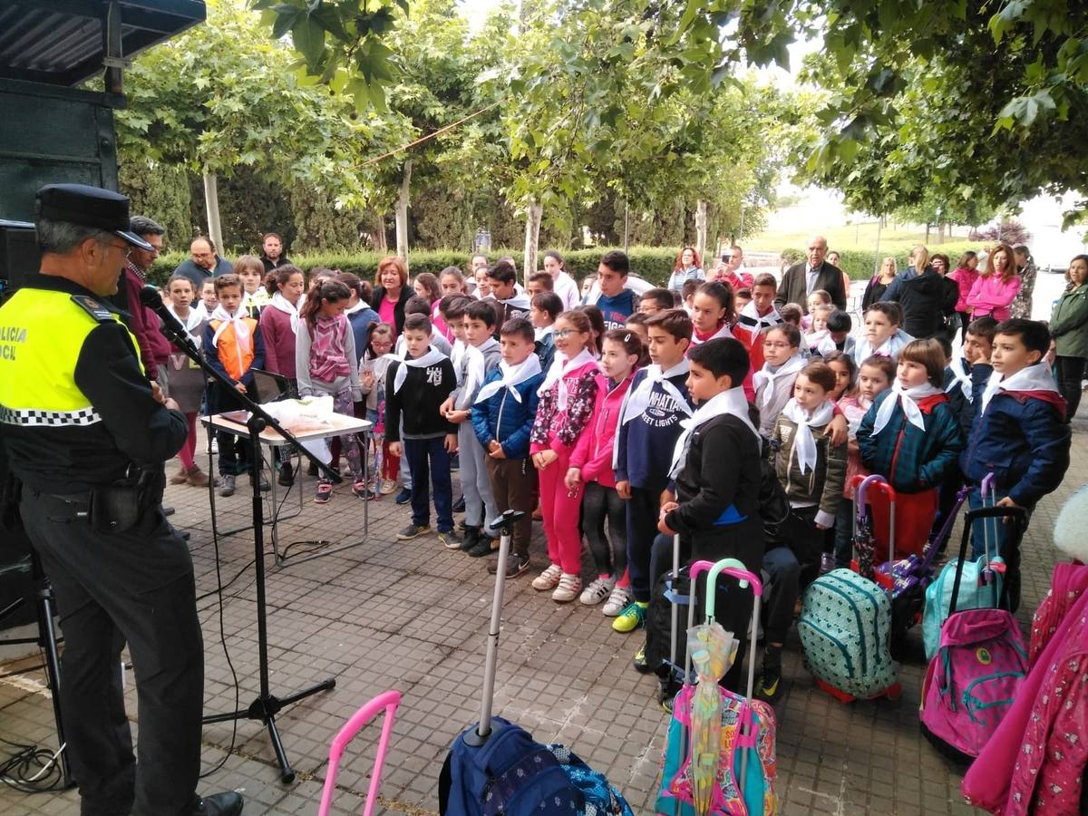 120 alumnos del CEIP Arias Montano llevan a la práctica el proyecto de educación vial ‘Anda y pedalea’