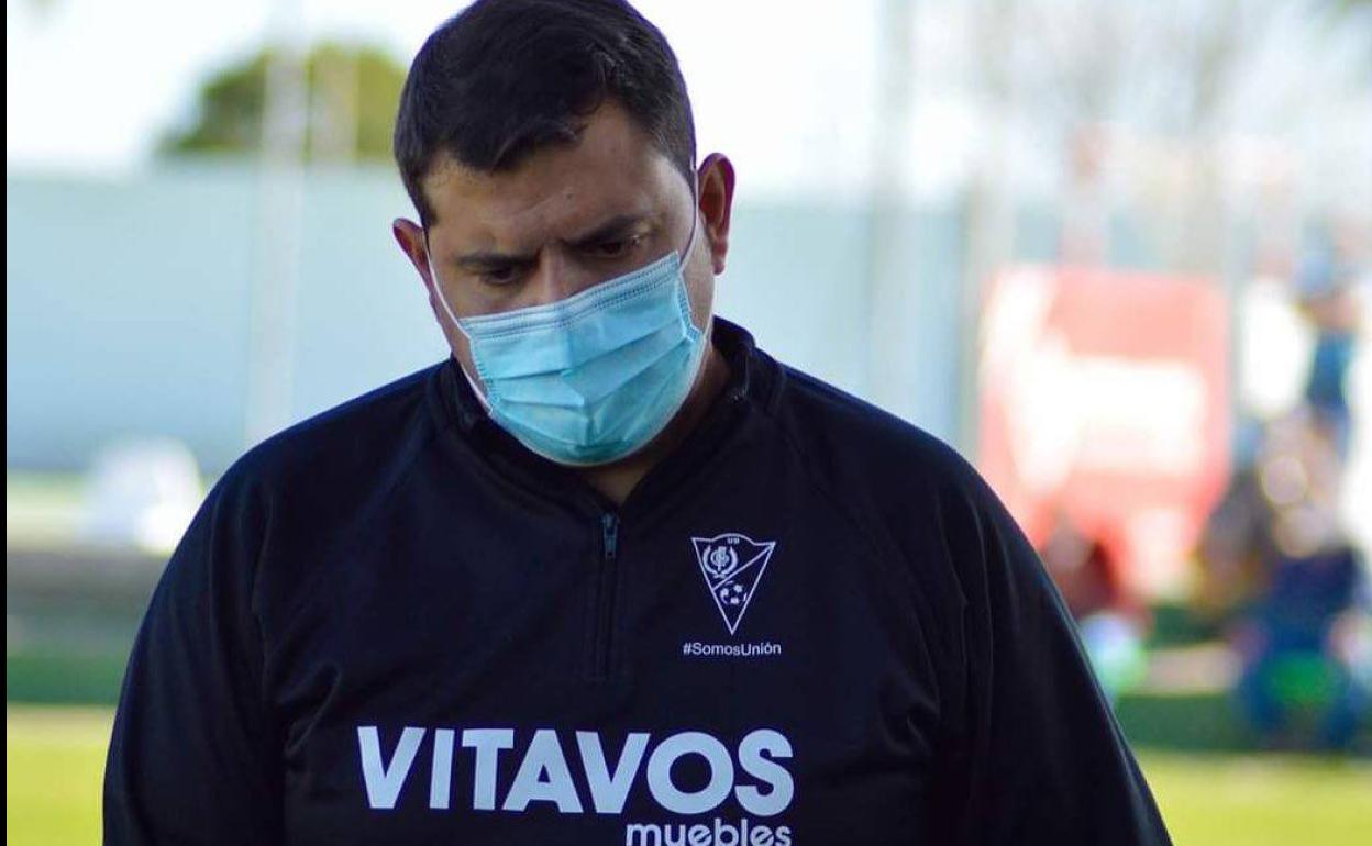 Gallego y su cuerpo técnico dimiten