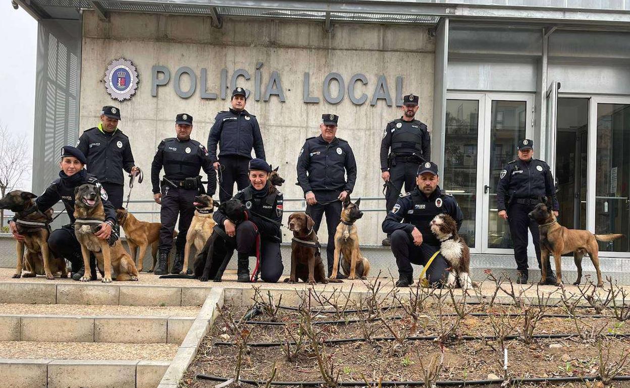 Curso de Guías Caninos de Perros Detectores de Sustancias Estupefacientes 