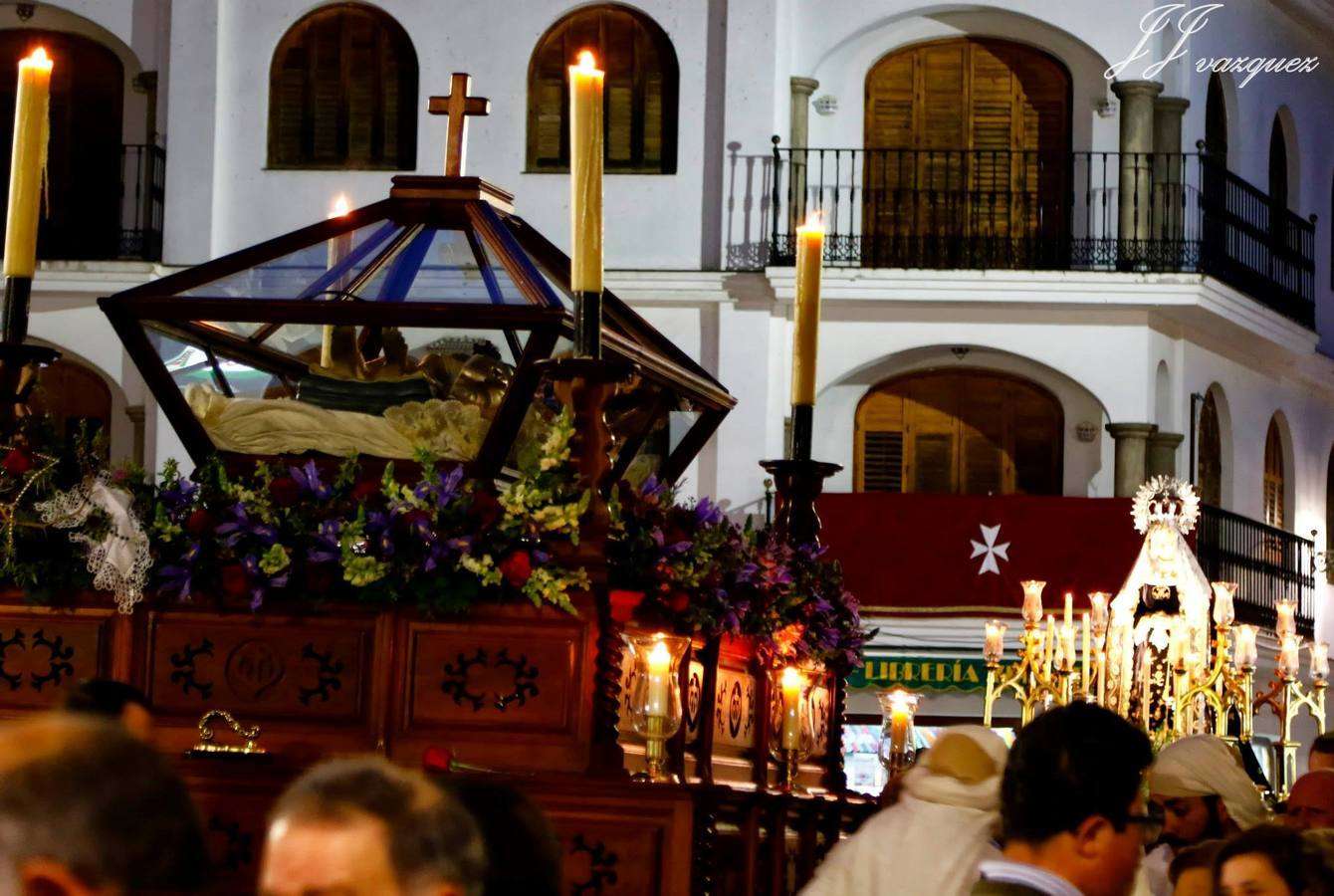 La Cofradía Penitencial del Santo Entierro de Cristo ha realizado un acto penitencial a las 13:00 horas en la Parroquia