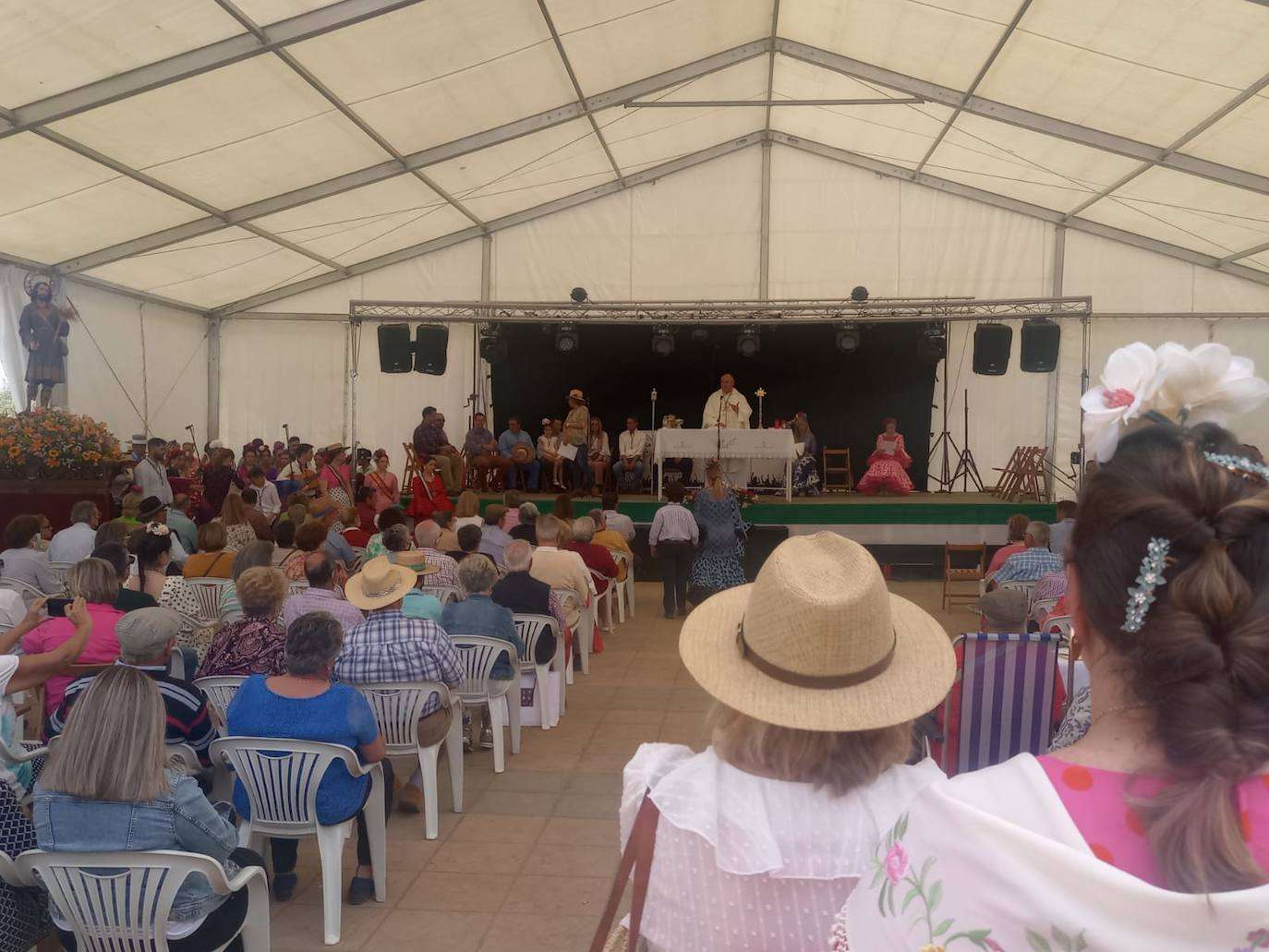 Misa romera celebrada en la pradera de San Isidro 