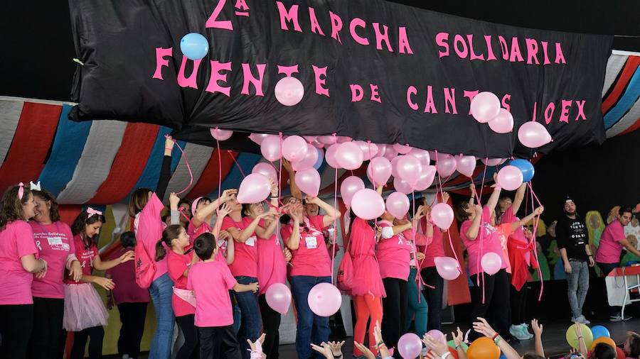 Suelta de globos al final de la marcha. 