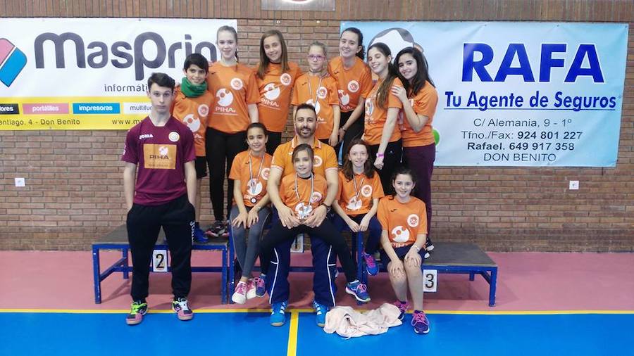 Un oro y tres bronces en los Judex de tenis de mesa