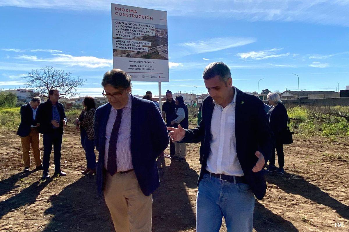 Vergeles anuncia construir un Centro de Convalecencia y Cuidados Continuados en Guareña
