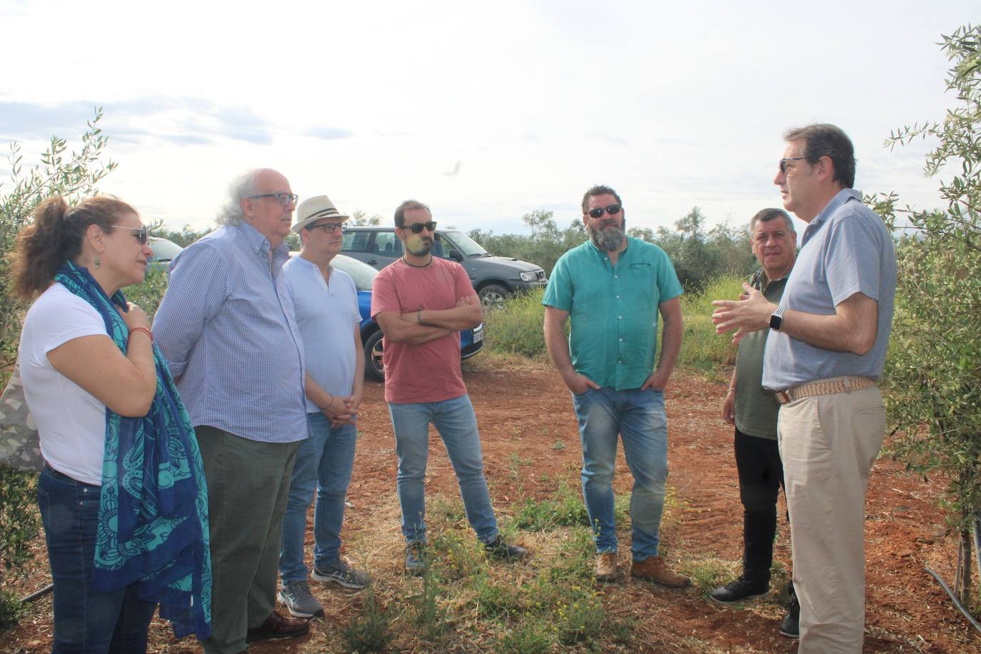 Fernando explicando a los argentinos detalles de producción agrícola.