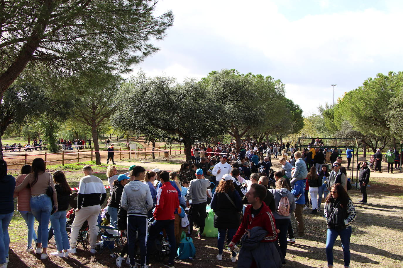 Mucho público siguió el tramo cronometrado del Rallye de Guareña.