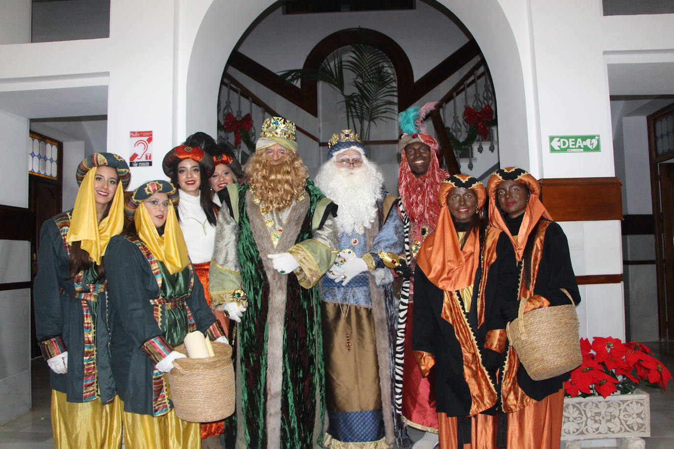 Los Reyes volvieron a Guareña recibidos con alegría por los más pequeños