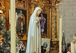 La Virgen Peregrina de Fátima en el altar mayor de Santa María se despide hoy desde San Gregorio.