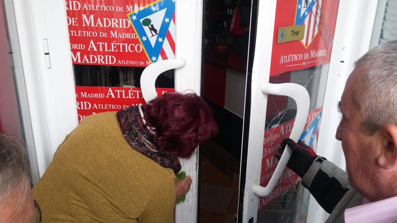 Daños por intento de robo en la peña atlética