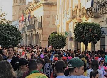 Mucha gente participó en el Carnaval de Guareña del año pasado.