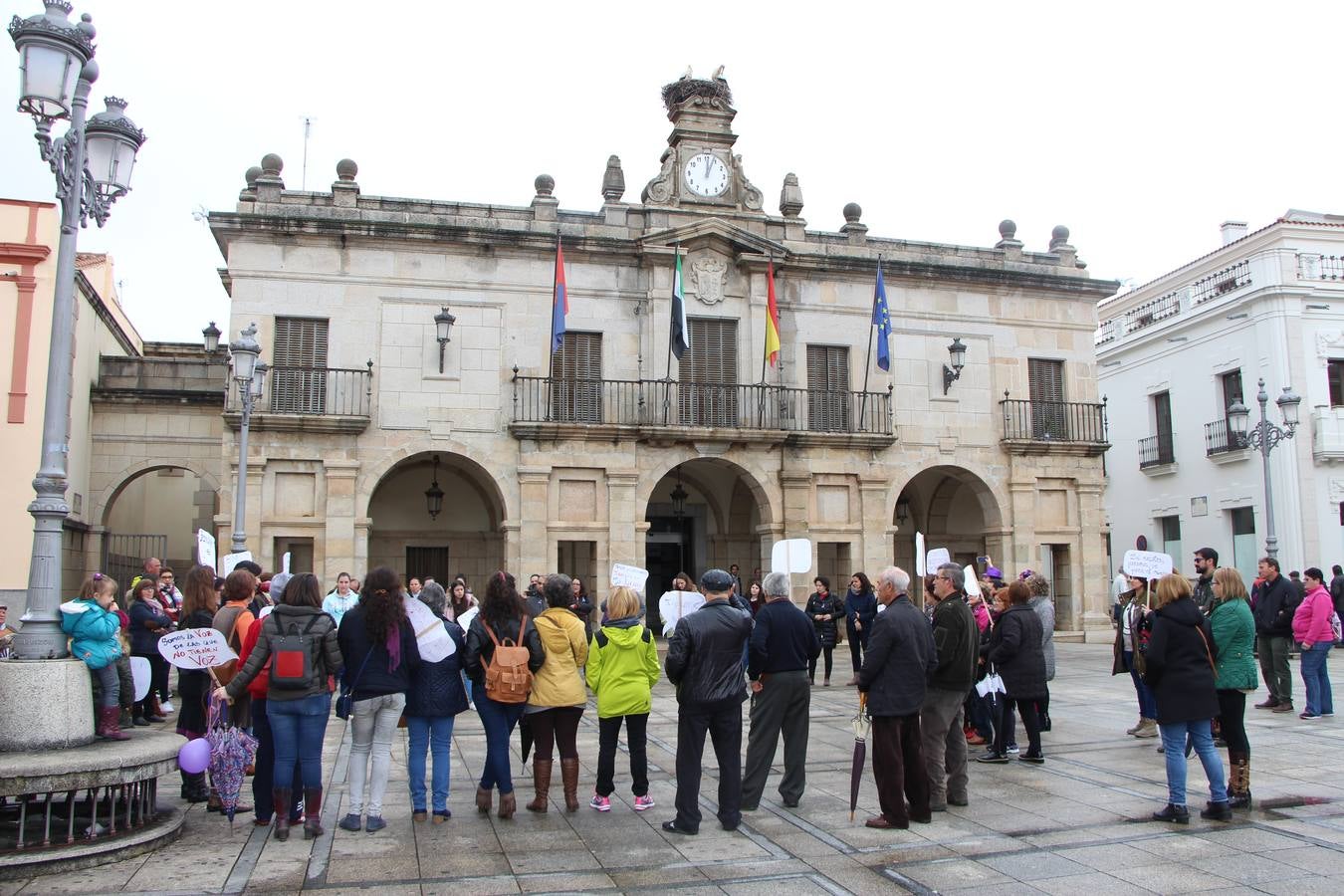 Manifestación de mujeres en la plaza de España.