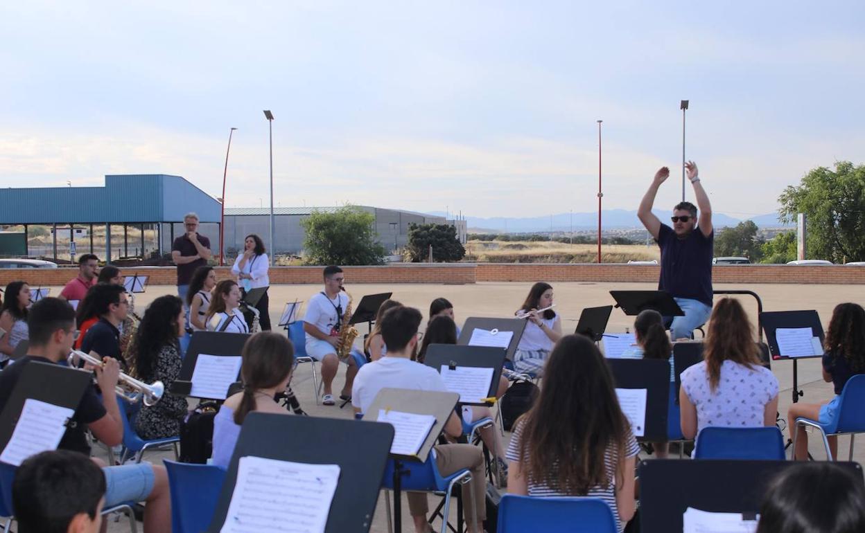 La Banda Municipal de Herrera del Duque es una de las primeras de toda Extremadura que celebra un ensayo después del confinamiento