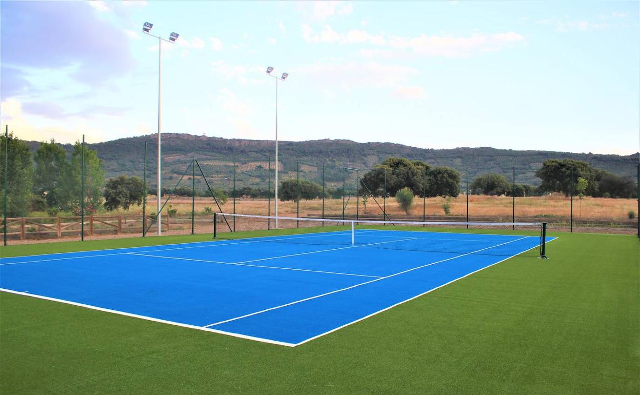 Nuevas pistas de tenis en el Polideportivo «Saturnino Romero Chacón» 