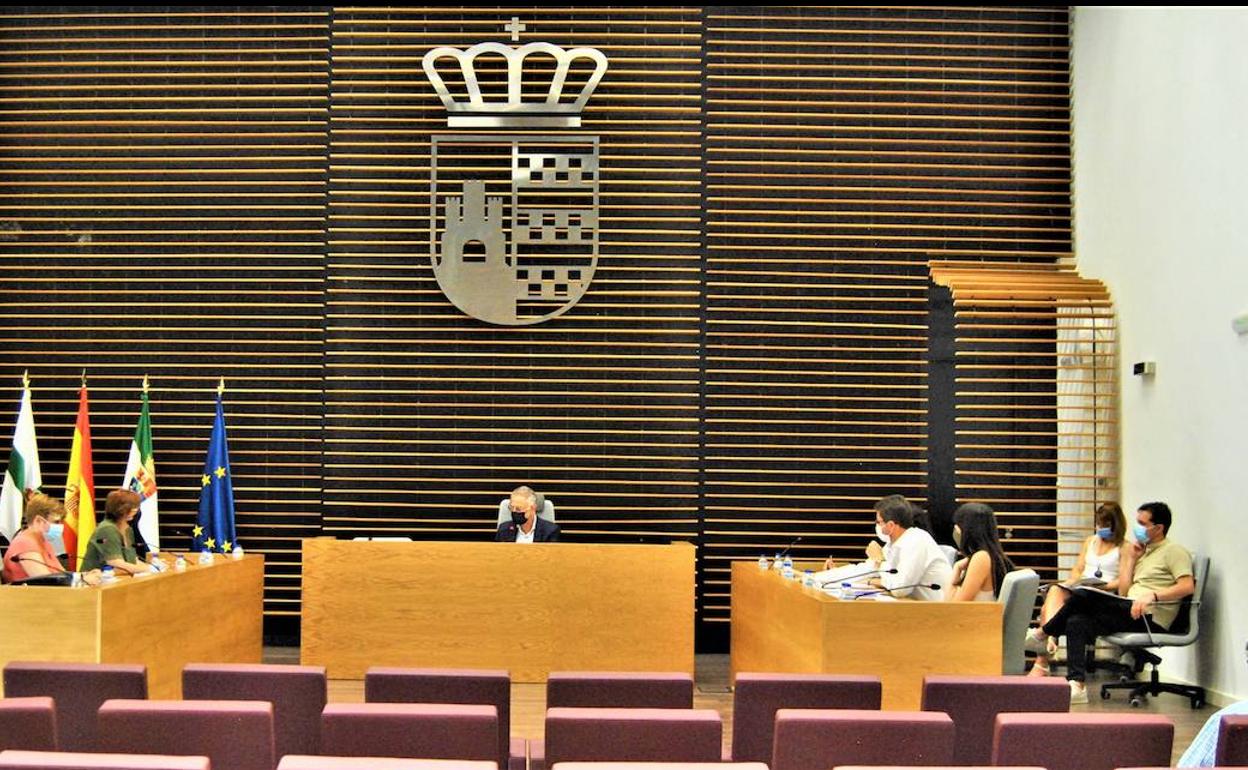 El Ayuntamiento de Herrera del Duque celebra su pleno ordinario del mes de julio