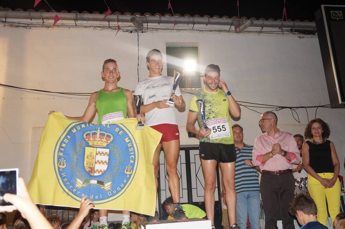 Éxito de participación en la primera carrera popular nocturna celebrada en la localidad