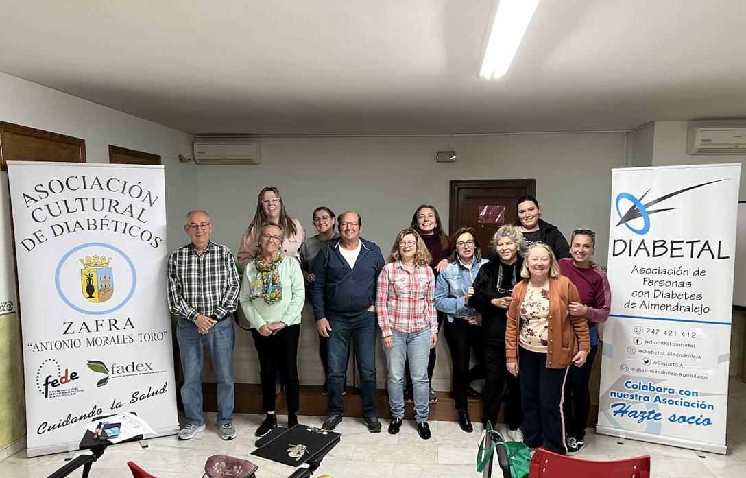 Clausurado un «Taller de Autocuidado en Diabetes» impartido por la Federación de Asociaciones de Diabéticos de Extremadura al que han asistido una veintena de personas