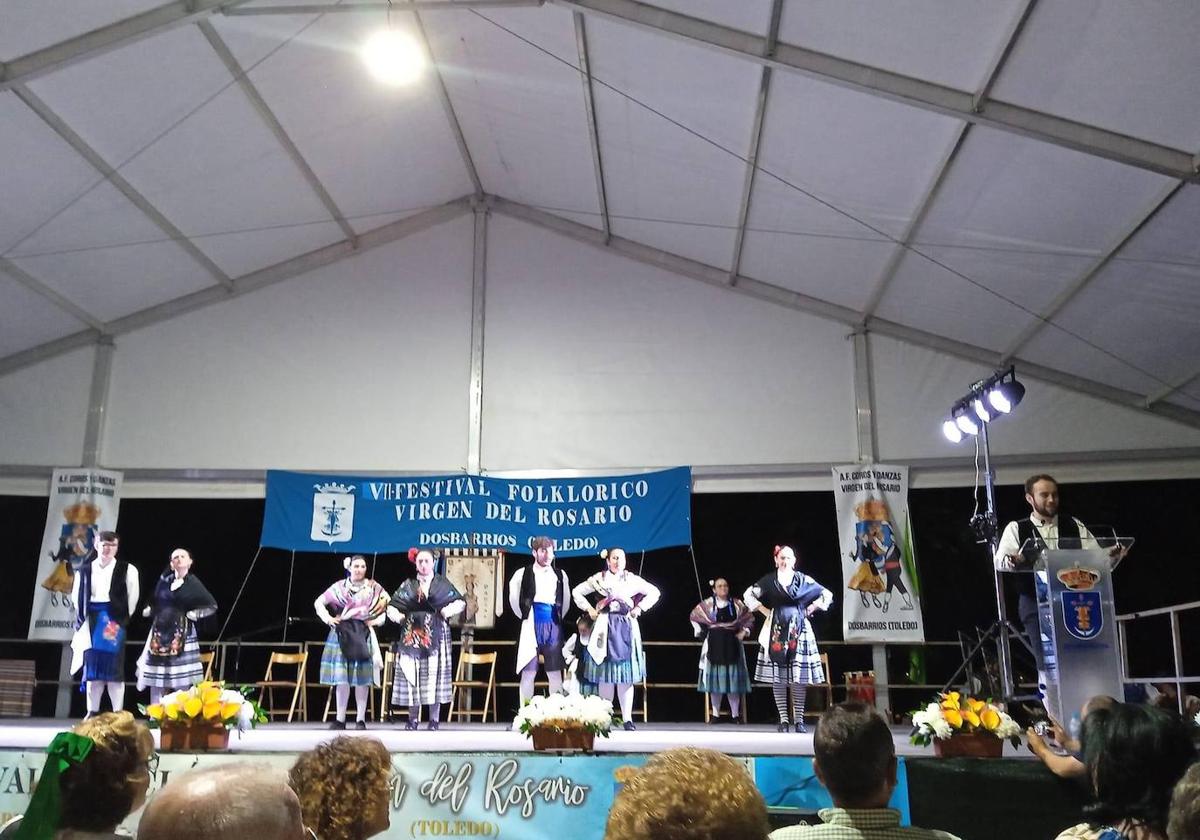 El grupo folclórico local Al - Magrera participa en el VII Festival de Dosbarrios Toledo