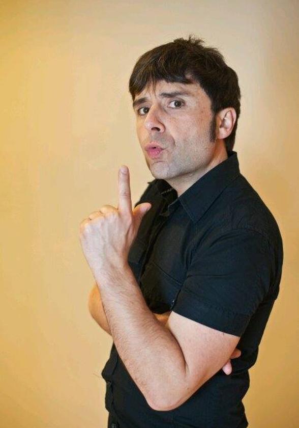 El monologuista Juan Pedro Cotano trae e Hornachos su espectáculo «West Comedy»