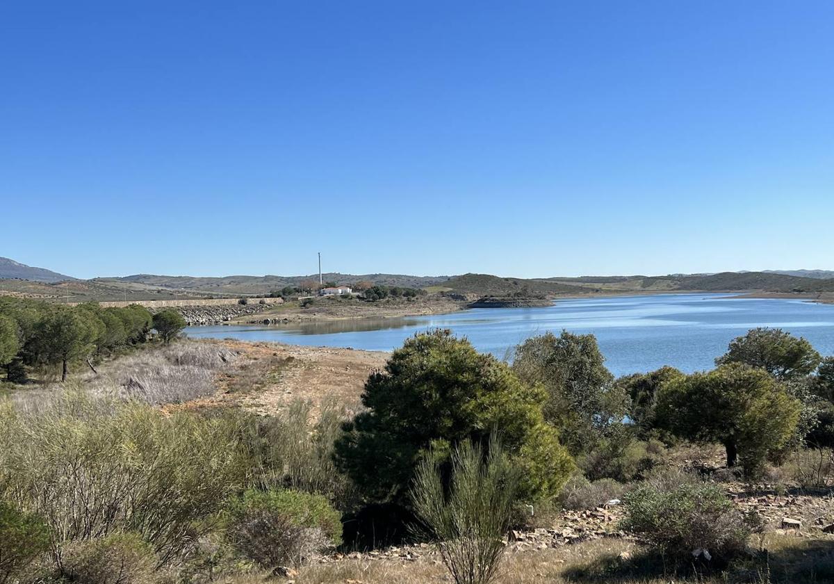 La Presa de «Los Molinos» almacena 4, 15 hectómetros cúbicos, un 0, 15 mas que en las últimas semanas