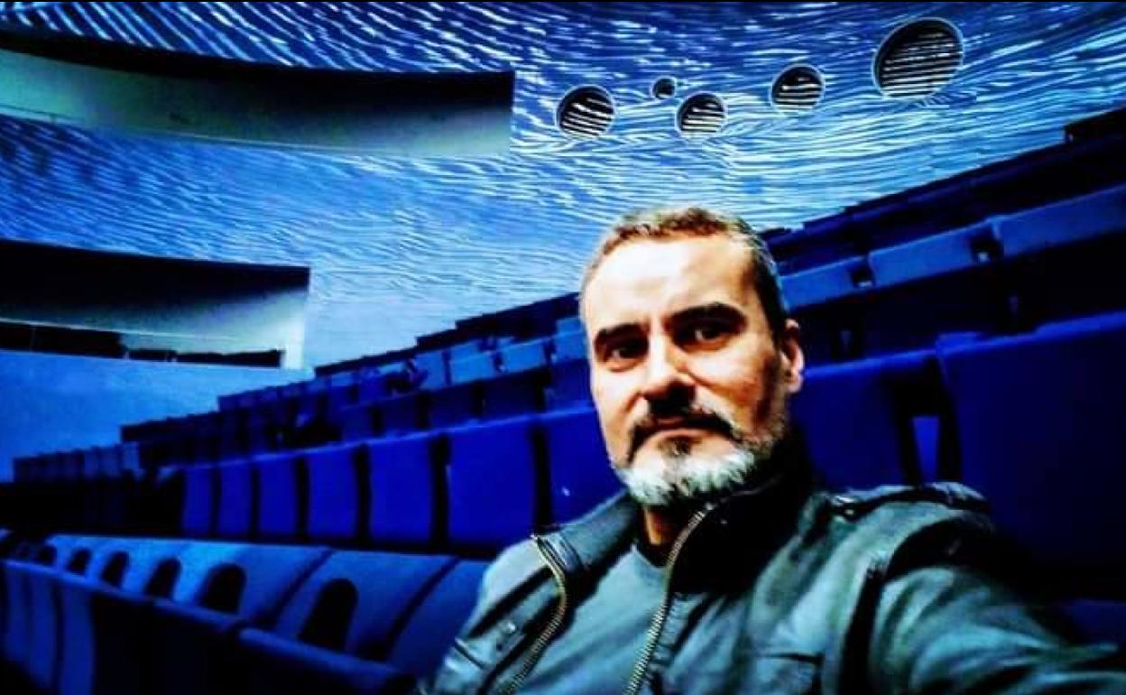 El barítono hornachego Javier Gómez Carrasco en el elenco de los participantes de la ópera «Parsifal» que se estrena en el Palacio de Congresos de Badajoz