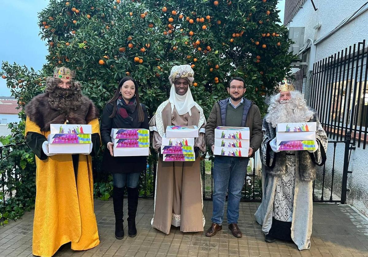 5 serán las carrozas que desfilarán en la tradicional «Cabalgata de Reyes» por calles y plazas de la localidad
