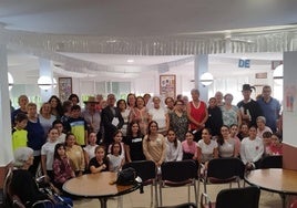 Mayores y jovenes en el «Dia del Mayor»