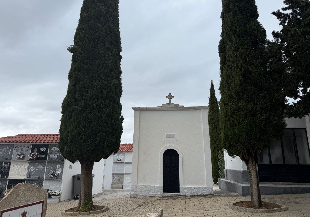 El PP de Hornachos rechaza la subida del precio de los nichos y columbarios aprobada por el equipo de gobierno local del PSOE