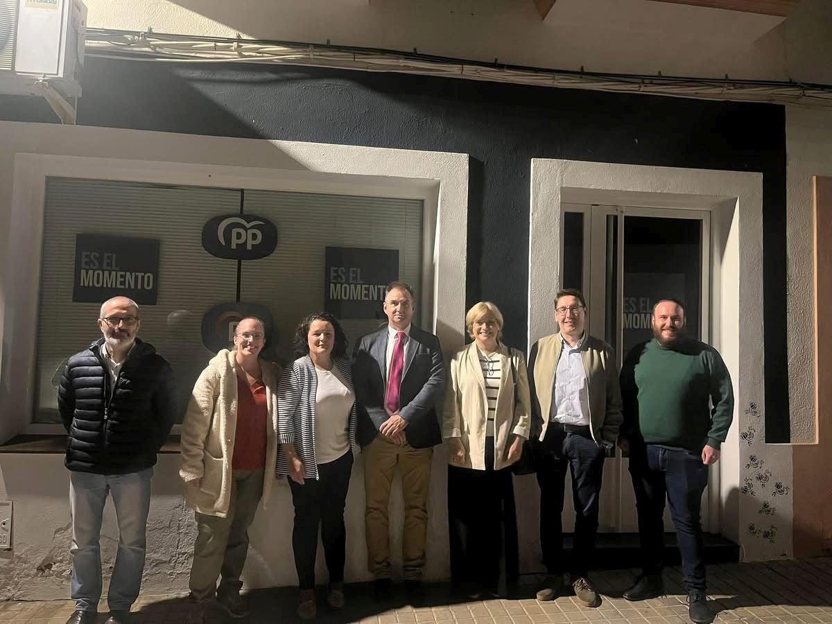 Reunión Grupo Popular Municipal junto Director Área de Salud de Mérida