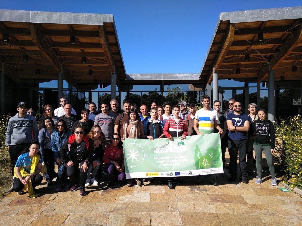 El curso 'Un Bosque de Oportunidades' finaliza con la limpieza del Cerro de las Cabezas