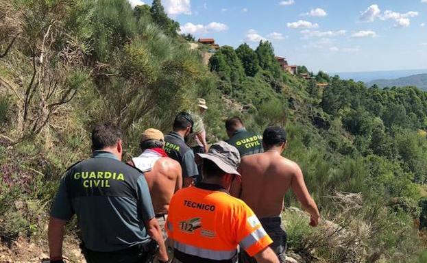 Guardia Civil y equipo sanitario, durante un rescate en 2018. 