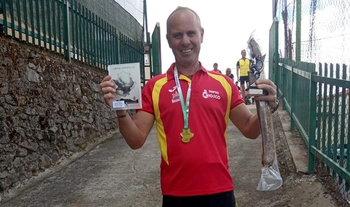 Jesús Gil, triplete en Casas de Castañar