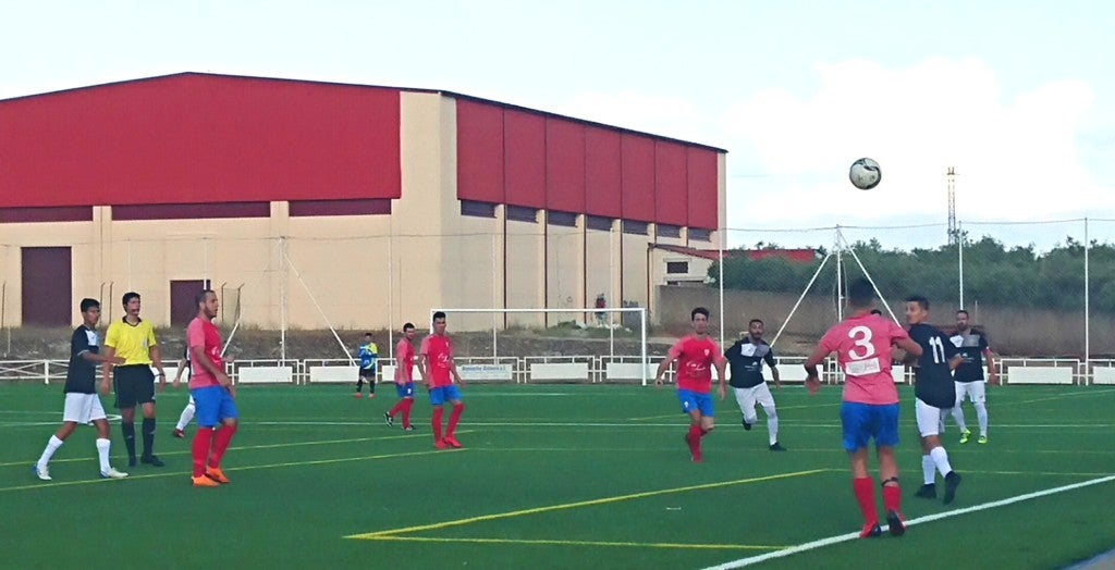 Partido anterior en el polideportivo municipal. 