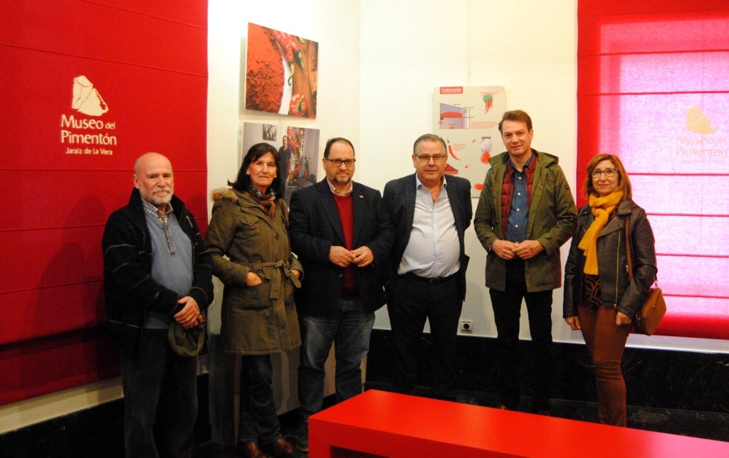 Acto de la apertura de la exposición. 