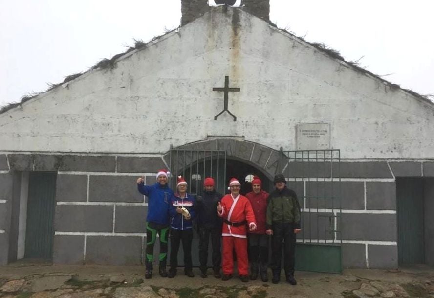 Retama monta otra vez el belén en Gredos