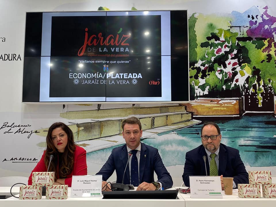 Presentación de la 'Capital Mundial del Pimentón' en Fitur.
